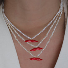 Load image into Gallery viewer, Pearl Red Lip Necklace
