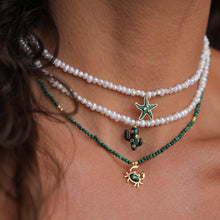 Load image into Gallery viewer, Malachite Necklace With Crab
