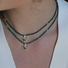 Load image into Gallery viewer, Malachite Necklace With Crab
