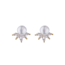 Load image into Gallery viewer, Starburst Pearl Earrings
