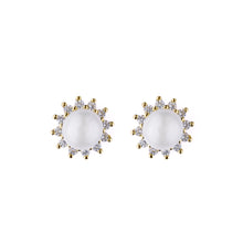 Load image into Gallery viewer, Sunflower Pearl Earrings
