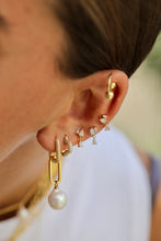 Load image into Gallery viewer, Pearl Link Earrings with Crystals
