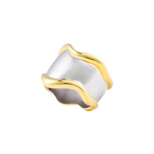 Load image into Gallery viewer, Gold and Silver Mixed Wavy Ring
