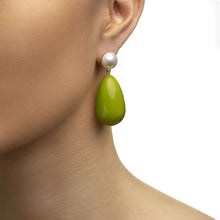 Load image into Gallery viewer, Pearl Mix Drop Earrings
